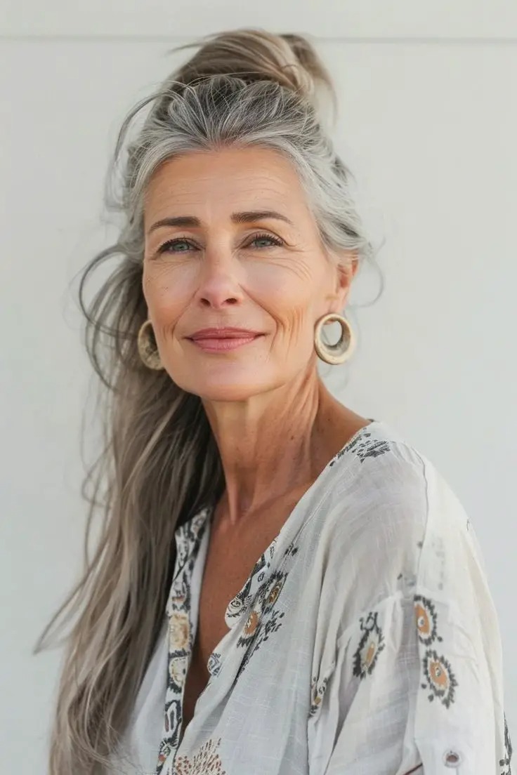 Discover the Most Flattering Haircuts for Women Over 60 That Combine Elegance, Volume, and Trendy Short 2025