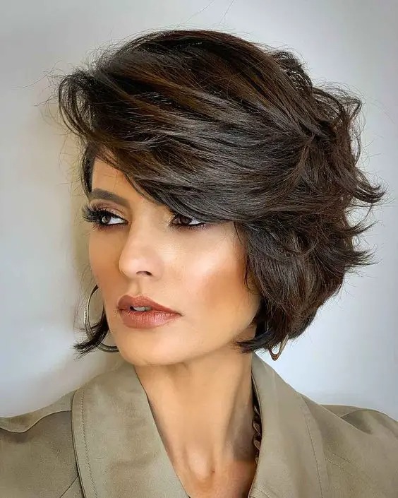 Discover Fresh New Looks with These 2025-Inspired Layered Bob Cuts That Define Women’s Haircut Trends