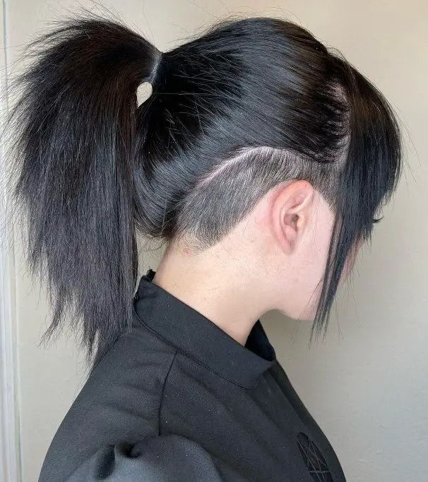 Discover edgy and fresh 2025 tomboy haircuts for women with curly, wavy, straight hair and round or oval faces